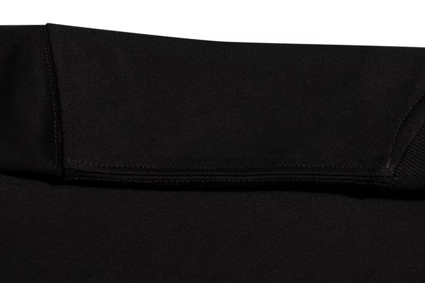 モンクレールTシャツ着用イメージ